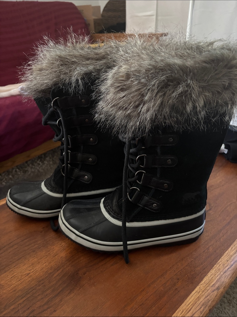Sorel Black Lace-Up Faux-Fur Trim Winter Boots
